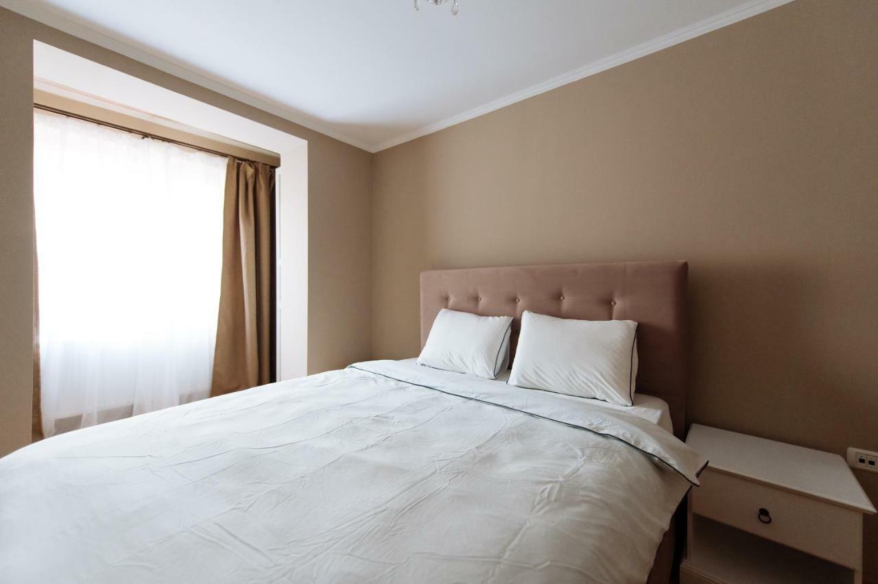 تيميشورا Old Square Apartments 5 المظهر الخارجي الصورة