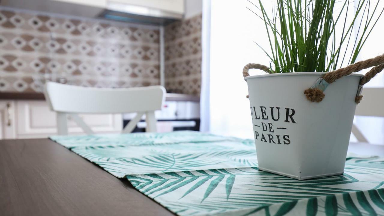 تيميشورا Old Square Apartments 5 المظهر الخارجي الصورة