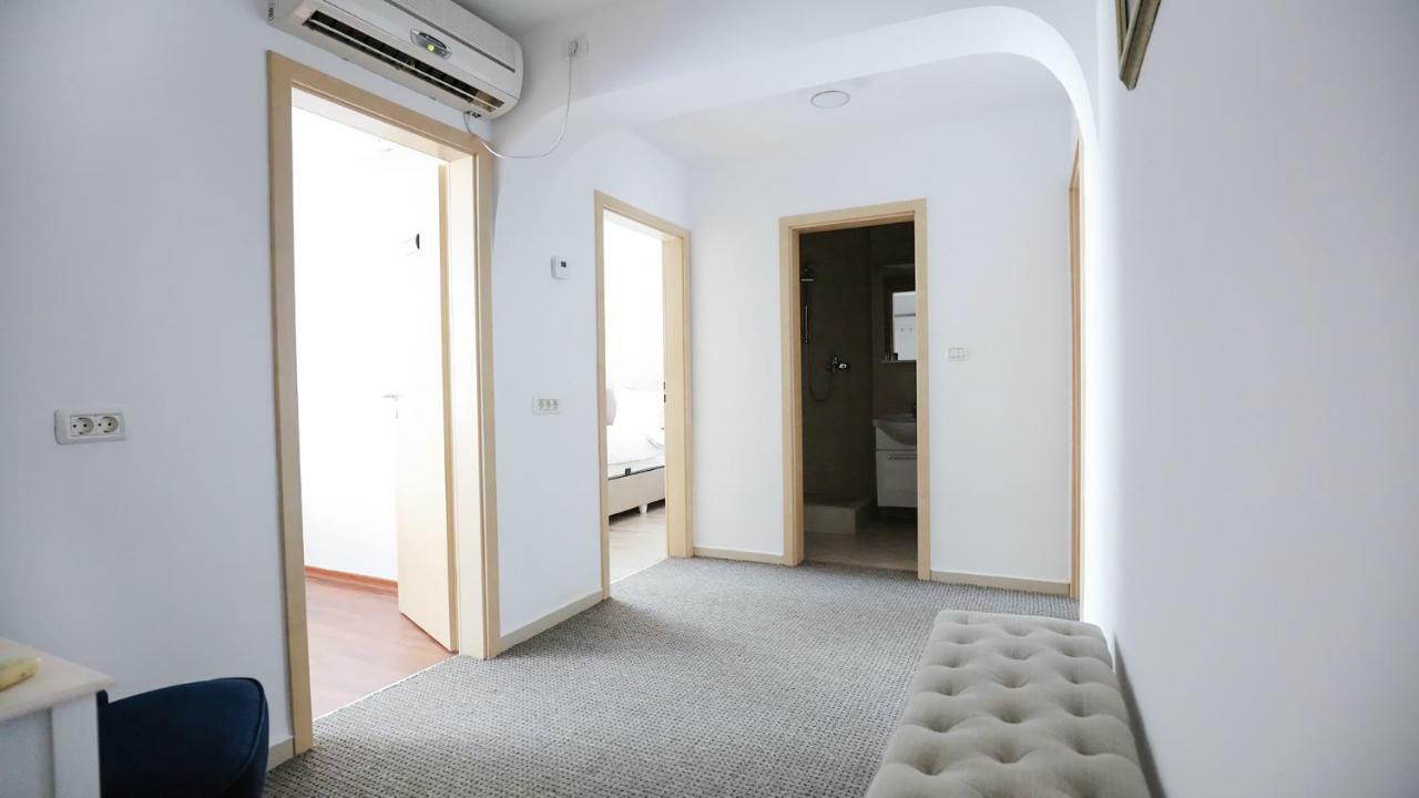 تيميشورا Old Square Apartments 5 المظهر الخارجي الصورة
