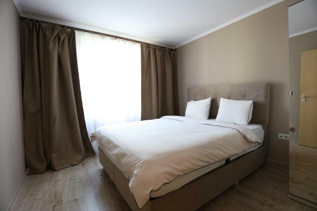 تيميشورا Old Square Apartments 5 المظهر الخارجي الصورة